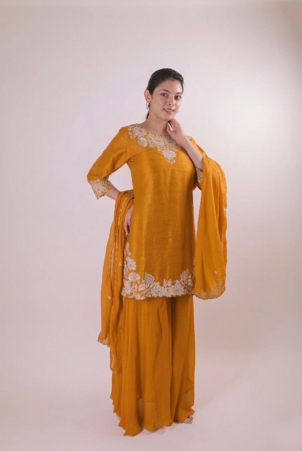 The Golden Ray Raw Silk Set