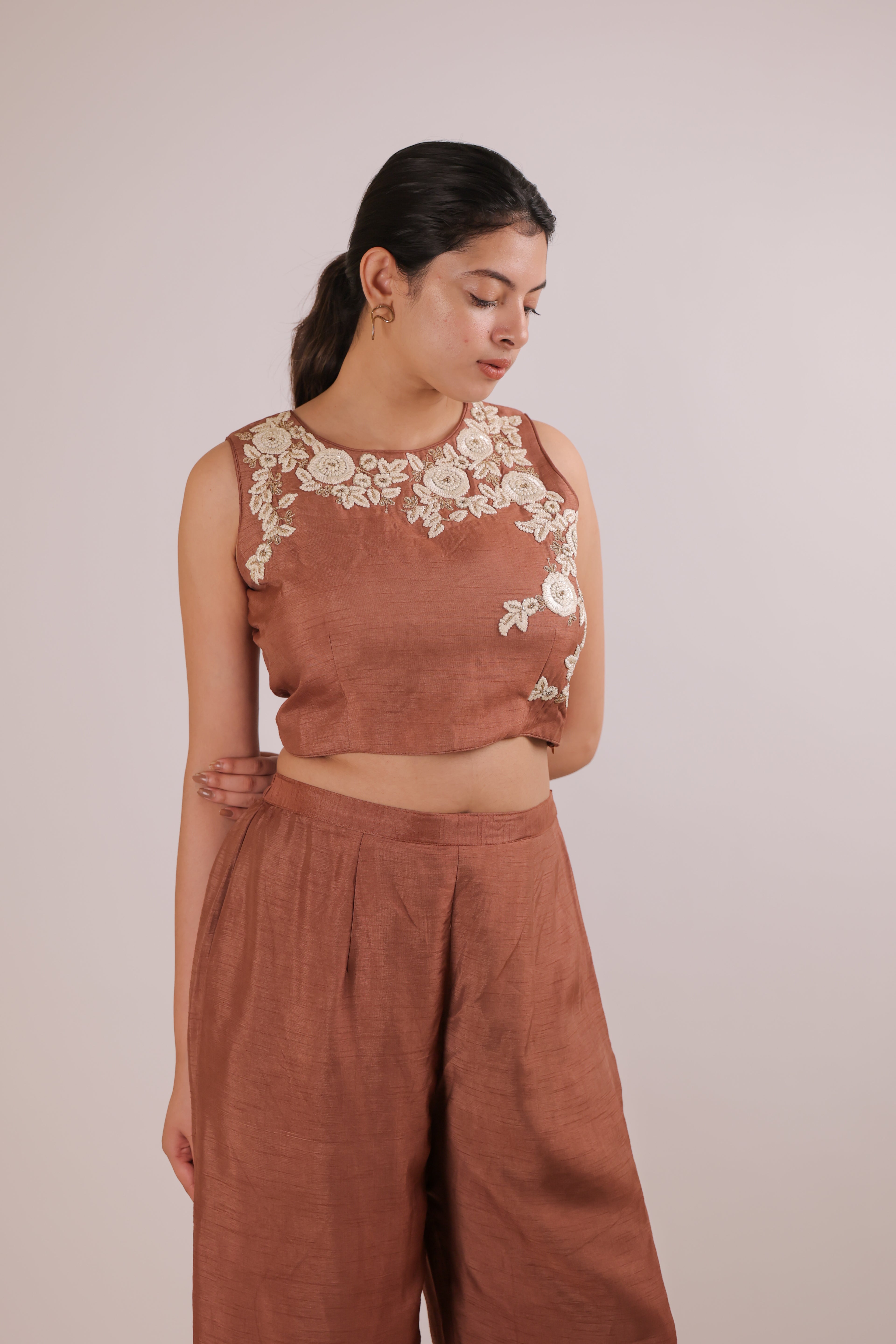 Sleeveless Crop-Top with Pallazo