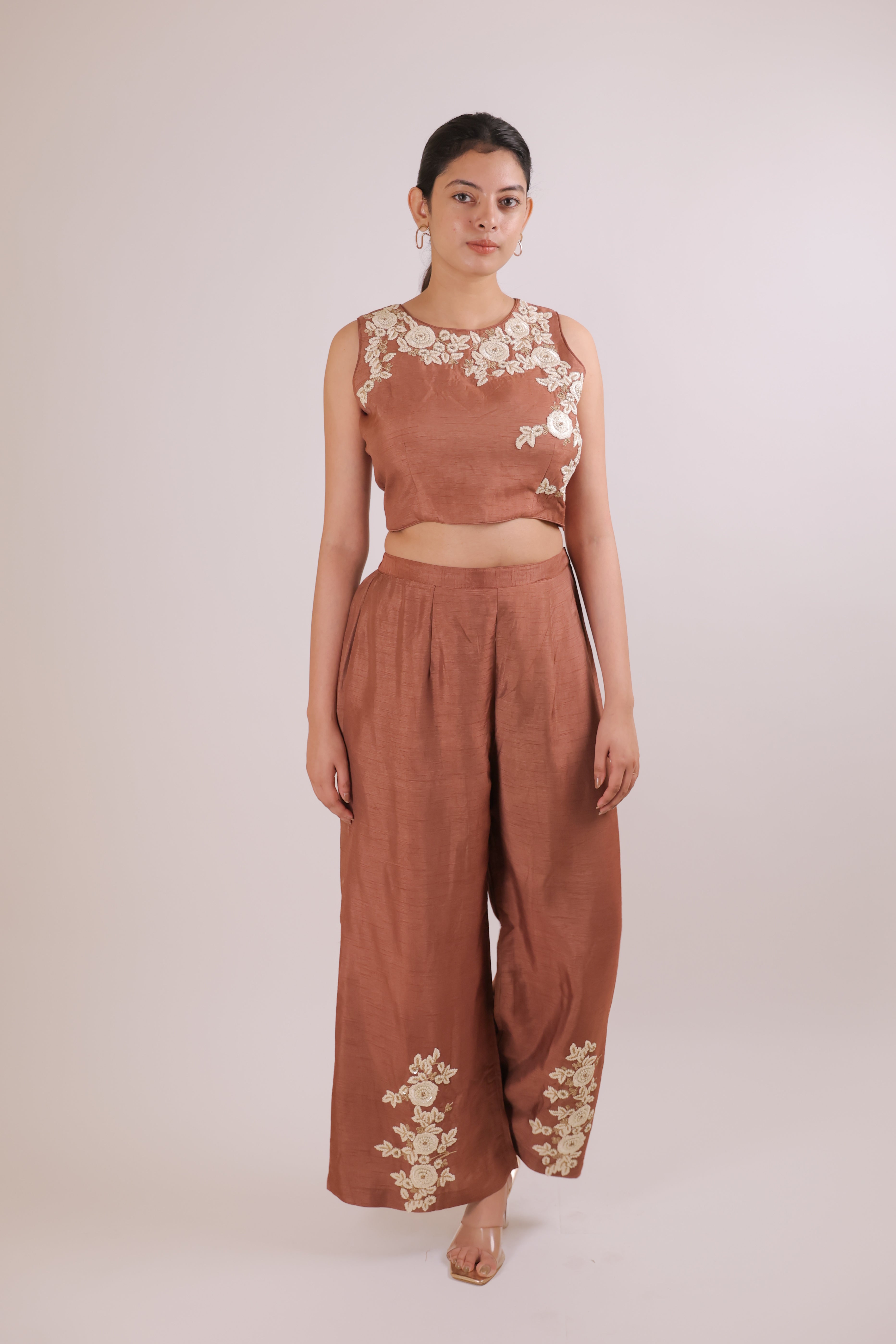 Sleeveless Crop-Top with Pallazo